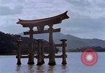 Standbild heiligen Schrein Hiroshima Japan, 1946, aus Sekunde 7 historischem Filmmaterial Videoclip 65675042141