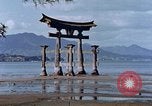 Standbild heiligen Schrein Hiroshima Japan, 1946, aus Sekunde 33 historischem Filmmaterial Videoclip 65675042141