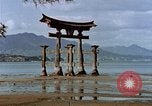 Standbild heiligen Schrein Hiroshima Japan, 1946, aus Sekunde 36 historischem Filmmaterial Videoclip 65675042141