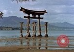 Standbild heiligen Schrein Hiroshima Japan, 1946, aus Sekunde 38 historischem Filmmaterial Videoclip 65675042141