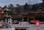 Standbild heiligen Schrein Hiroshima Japan, 1946, aus Sekunde 58 historischem Filmmaterial Videoclip 65675042141