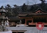 Standbild heiligen Schrein Hiroshima Japan, 1946, aus Sekunde 59 historischem Filmmaterial Videoclip 65675042141
