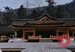 Standbild heiligen Schrein Hiroshima Japan, 1946, aus Sekunde 62 historischem Filmmaterial Videoclip 65675042141