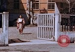 Standbild Krankenhaus vom Roten Kreuz Hiroshima Japan, 1946, aus Sekunde 29 historischem Filmmaterial Videoclip 65675042142