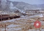 Standbild Railroad train Nagasaki Japan, 1946, aus Sekunde 32 historischem Filmmaterial Videoclip 65675042151