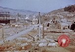 Standbild Railroad train Nagasaki Japan, 1946, aus Sekunde 52 historischem Filmmaterial Videoclip 65675042151
