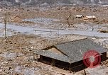 Standbild Farbe Film von Hiroshima Atombombe Schäden Hiroshima Japan, 1946, aus Sekunde 61 historischem Filmmaterial Videoclip 65675042163