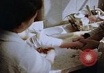 Image les blessures aux jambes de bombe atomique Hiroshima au Japon, 1945, de la seconde 42 séquences d'archives historiques vidéo 65675042173
