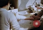 Image les blessures aux jambes de bombe atomique Hiroshima au Japon, 1945, de la seconde 53 séquences d'archives historiques vidéo 65675042173