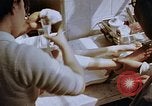 Image les blessures aux jambes de bombe atomique Hiroshima au Japon, 1945, de la seconde 58 séquences d'archives historiques vidéo 65675042173