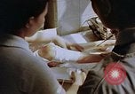 Image les blessures aux jambes de bombe atomique Hiroshima au Japon, 1945, de la seconde 61 séquences d'archives historiques vidéo 65675042173
