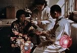 Standbild Opfer einer atomaren Explosion Hiroshima Japan, 1946, aus Sekunde 22 historischem Filmmaterial Videoclip 65675042174