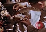 Standbild Opfer einer atomaren Explosion Hiroshima Japan, 1946, aus Sekunde 38 historischem Filmmaterial Videoclip 65675042174