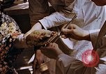 Standbild Opfer einer atomaren Explosion Hiroshima Japan, 1946, aus Sekunde 48 historischem Filmmaterial Videoclip 65675042174