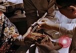Standbild Opfer einer atomaren Explosion Hiroshima Japan, 1946, aus Sekunde 60 historischem Filmmaterial Videoclip 65675042174