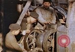 Standbild Carpenter Nagasaki Japan, 1946, aus Sekunde 4 historischem Filmmaterial Videoclip 65675042189
