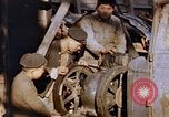 Standbild Carpenter Nagasaki Japan, 1946, aus Sekunde 6 historischem Filmmaterial Videoclip 65675042189