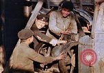 Standbild Carpenter Nagasaki Japan, 1946, aus Sekunde 15 historischem Filmmaterial Videoclip 65675042189