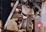 Standbild Carpenter Nagasaki Japan, 1946, aus Sekunde 18 historischem Filmmaterial Videoclip 65675042189