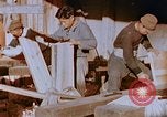 Standbild Carpenter Nagasaki Japan, 1946, aus Sekunde 56 historischem Filmmaterial Videoclip 65675042189