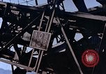 Standbild 10 tonnen Kran Nagasaki Japan, 1946, aus Sekunde 30 historischem Filmmaterial Videoclip 65675042190