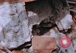 Standbild japanische Arbeiter Nagasaki Japan, 1946, aus Sekunde 5 historischem Filmmaterial Videoclip 65675042192