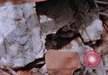 Standbild japanische Arbeiter Nagasaki Japan, 1946, aus Sekunde 7 historischem Filmmaterial Videoclip 65675042192