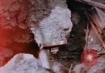 Standbild japanische Arbeiter Nagasaki Japan, 1946, aus Sekunde 14 historischem Filmmaterial Videoclip 65675042192