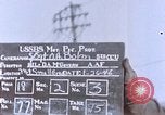 Standbild japanische Arbeiter Nagasaki Japan, 1946, aus Sekunde 22 historischem Filmmaterial Videoclip 65675042192
