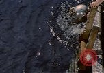 Standbild Deep Sea divers United States USA, 1943, aus Sekunde 38 historischem Filmmaterial Videoclip 65675042214