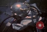 Standbild Deep Sea divers United States USA, 1943, aus Sekunde 46 historischem Filmmaterial Videoclip 65675042214