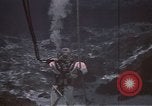 Standbild Deep Sea divers United States USA, 1943, aus Sekunde 51 historischem Filmmaterial Videoclip 65675042214