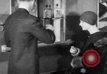 Standbild Verbot der Durchsetzung und 1920s American lifestyle United States USA, 1929, aus Sekunde 25 historischem Filmmaterial Videoclip 65675042216