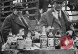 Standbild Verbot der Durchsetzung und 1920s American lifestyle United States USA, 1929, aus Sekunde 49 historischem Filmmaterial Videoclip 65675042216