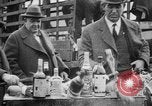 Standbild Verbot der Durchsetzung und 1920s American lifestyle United States USA, 1929, aus Sekunde 50 historischem Filmmaterial Videoclip 65675042216