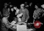 Standbild jungfrau und kind mit Saint Anne Vereinigtes Königreich, 1962, aus Sekunde 24 historischem Filmmaterial Videoclip 65675042221