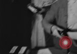 Standbild jungfrau und kind mit Saint Anne Vereinigtes Königreich, 1962, aus Sekunde 38 historischem Filmmaterial Videoclip 65675042221