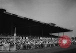 Standbild American Derby Pferderennen Arlington Heights Illinois USA, 1962, aus Sekunde 6 historischem Filmmaterial Videoclip 65675042222