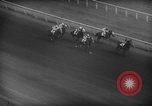 Standbild American Derby Pferderennen Arlington Heights Illinois USA, 1962, aus Sekunde 23 historischem Filmmaterial Videoclip 65675042222