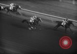 Standbild American Derby Pferderennen Arlington Heights Illinois USA, 1962, aus Sekunde 27 historischem Filmmaterial Videoclip 65675042222