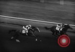 Standbild American Derby Pferderennen Arlington Heights Illinois USA, 1962, aus Sekunde 29 historischem Filmmaterial Videoclip 65675042222