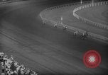 Standbild American Derby Pferderennen Arlington Heights Illinois USA, 1962, aus Sekunde 52 historischem Filmmaterial Videoclip 65675042222