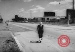 Standbild Barbara Moore Cross-Country Walk USA New York United States USA, 1960, aus Sekunde 11 historischem Filmmaterial Videoclip 65675042234