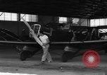 Standbild Flying flivvers United States USA, 1935, aus Sekunde 6 historischem Filmmaterial Videoclip 65675042246