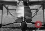 Standbild Flying flivvers United States USA, 1935, aus Sekunde 26 historischem Filmmaterial Videoclip 65675042246