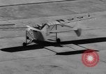 Standbild Flying flivvers United States USA, 1935, aus Sekunde 30 historischem Filmmaterial Videoclip 65675042246