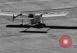 Standbild Flying flivvers United States USA, 1935, aus Sekunde 31 historischem Filmmaterial Videoclip 65675042246