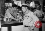 Standbild Schepps Bier angeboten zum Sonderpreis von 60 Cent pro Stunde Dallas Texas United States USA, 1935, aus Sekunde 5 historischem Filmmaterial Videoclip 65675042250