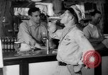 Standbild Schepps Bier angeboten zum Sonderpreis von 60 Cent pro Stunde Dallas Texas United States USA, 1935, aus Sekunde 13 historischem Filmmaterial Videoclip 65675042250
