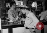 Standbild Schepps Bier angeboten zum Sonderpreis von 60 Cent pro Stunde Dallas Texas United States USA, 1935, aus Sekunde 14 historischem Filmmaterial Videoclip 65675042250